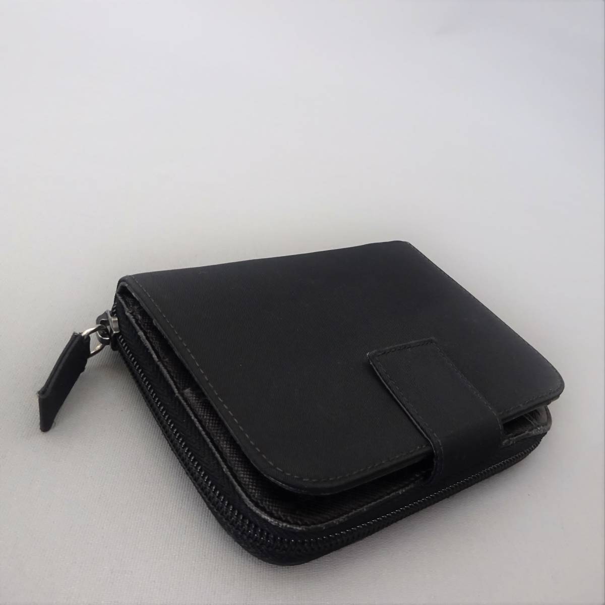 本物良品□プラダ□ブラックナイロン/レザー□コンパクト ウォレット