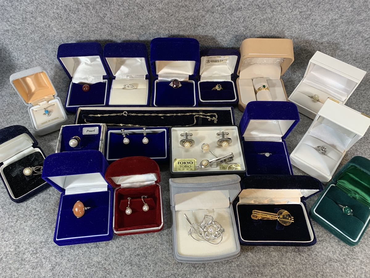 遺品整理 ネックレス アクセサリー リング 指輪 ブローチ 大量セット 
