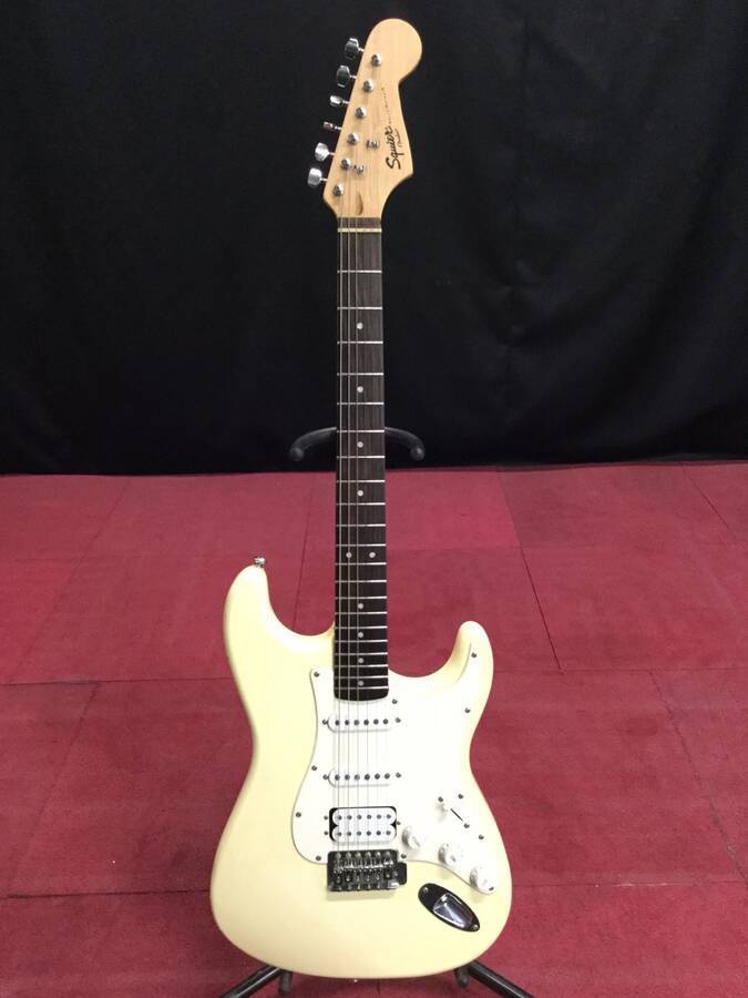 Squier by Fender ストラトキャスター エレキギター シリアルNo.COS11002171★現状品
