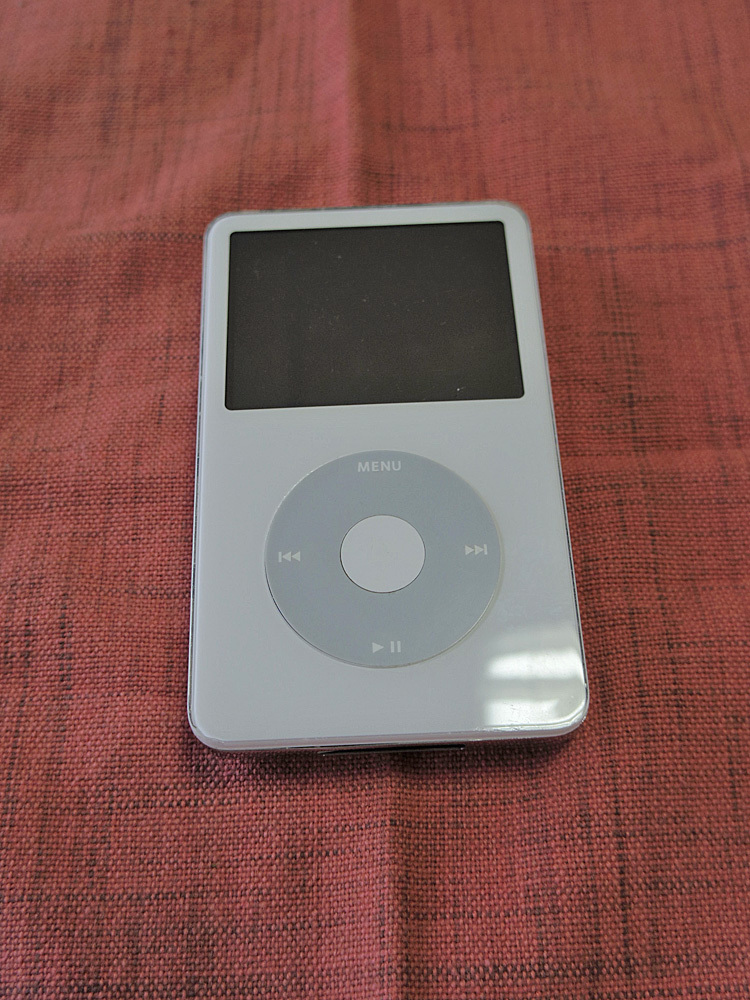iPod 第5世代 60GB MA003J 白 ◇おまけ Apple iPod touch 第4世代