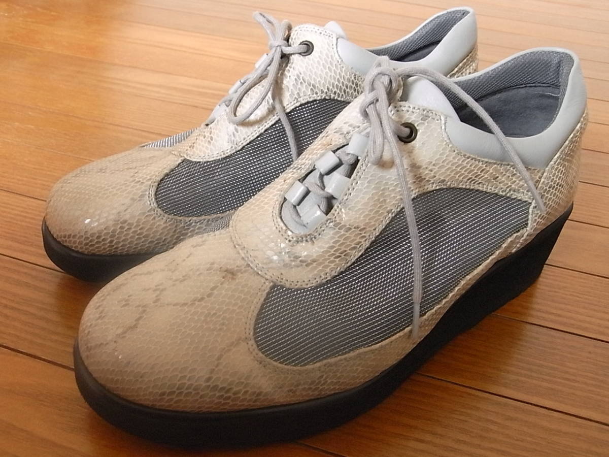 Pedala Asics ペダラ アシックス 本革使い パイソン 厚底シューズ ウォーキングシューズ スニーカー メッシュ 23cm 健康靴 婦人靴 快足 ウォーキングシューズ 売買されたオークション情報 Yahooの商品情報をアーカイブ公開 オークファン Aucfan Com