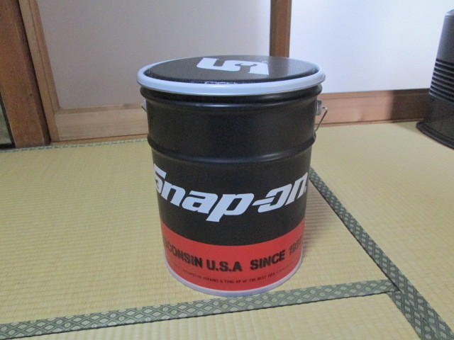 Snap-on ペール缶　イス　スナップオン　スツール スナップオン Snap on バケツ スツール 椅子 チェア リビング ペール缶