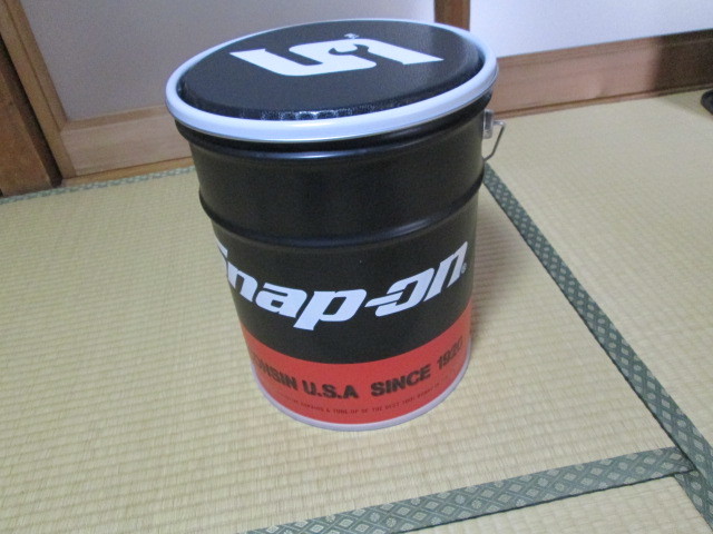 Snap-on ペール缶　イス　収納容器 スツール　スナップオン スナップオン Snap on バケツ スツール 椅子 チェア リビング ペール缶