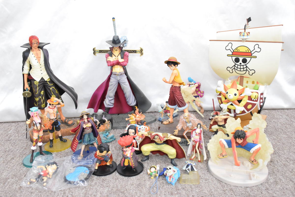 E One Piece ワンピース モンキー D ルフィー シャンクス ジュラキュール ミホーク など フィギア まとめ One Piece 売買されたオークション情報 Yahooの商品情報をアーカイブ公開 オークファン Aucfan Com
