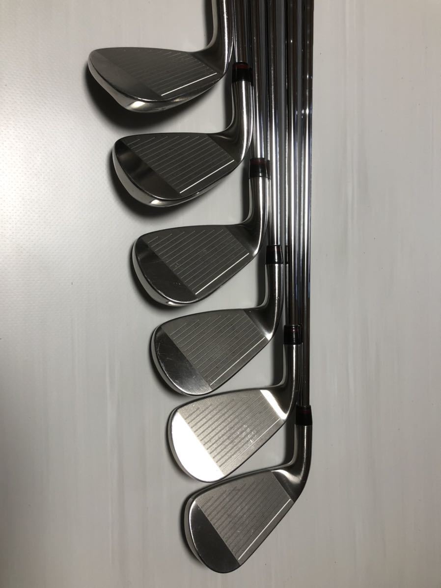 A Wedge With 2 Grips N.S.Pro Modus 3 Tour105 Flex R
