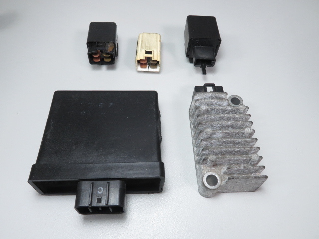 動作確認OK TW200 TW225 DG07J DG09J イグナイター ◇TW200/TW225 DG07J 純正 CDI/イグナイター レギュレーター