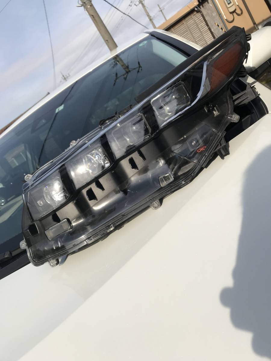 ZVW52 プリウスPHV ZVW52 左 ヘッドライトユニット 爪折れ無し 