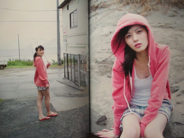 矢島舞美　等身大タペストリー 矢島舞美写真集◇タビオト◇水着ショット多数あり◇複数落札値引あり