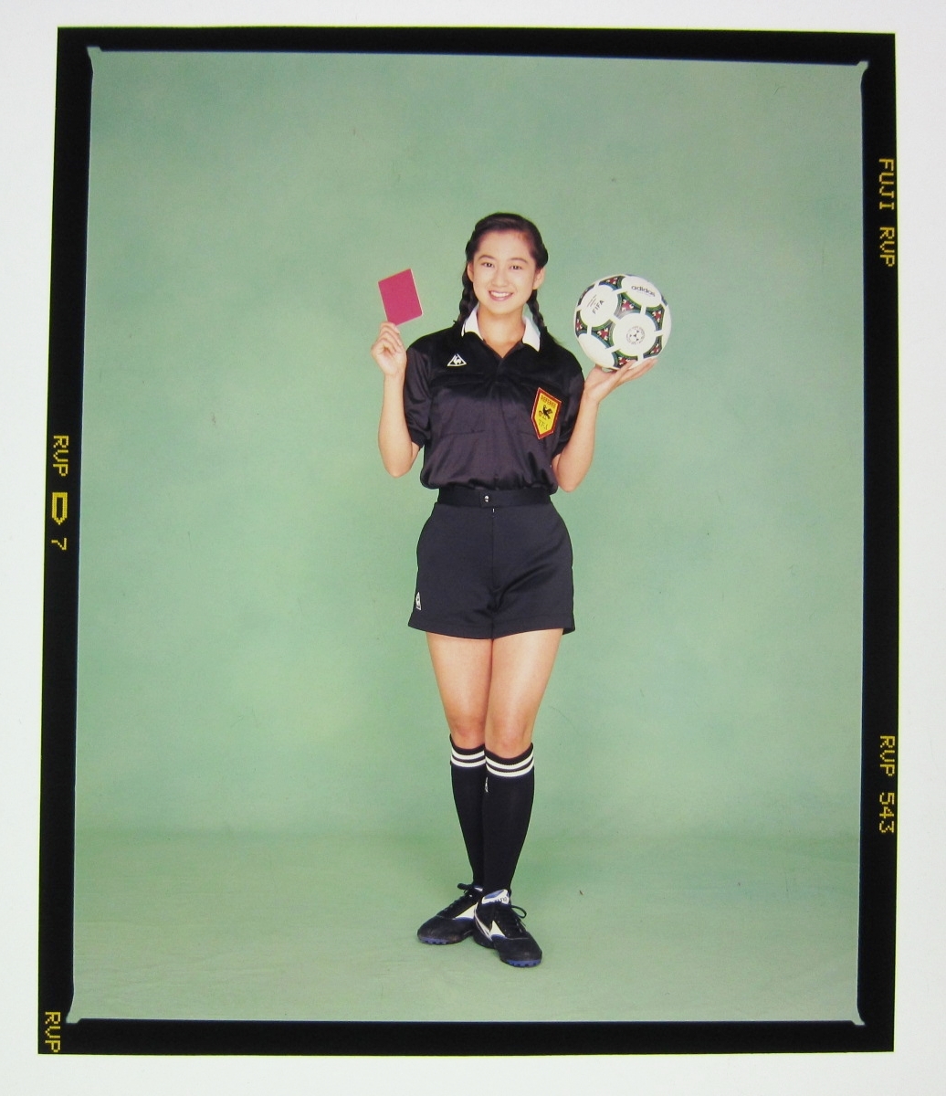 三井ゆり ポジフィルム ３点 サッカー審判 写真 売買されたオークション情報 Yahooの商品情報をアーカイブ公開 オークファン Aucfan Com
