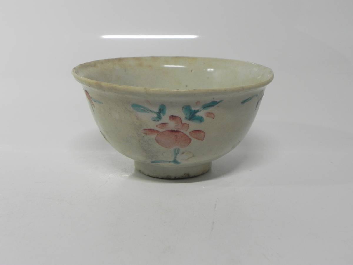 壷】 宋白磁 色絵小碗（宋時代） : 宋代 B宋白磁草花文陰刻碗