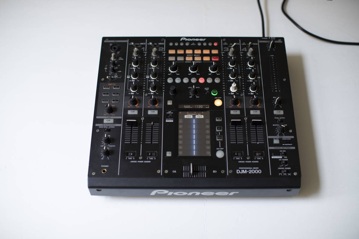 pioneer DJM-2000 DJミキサー 希少 名機 通電OK タッチパネルOK 一応