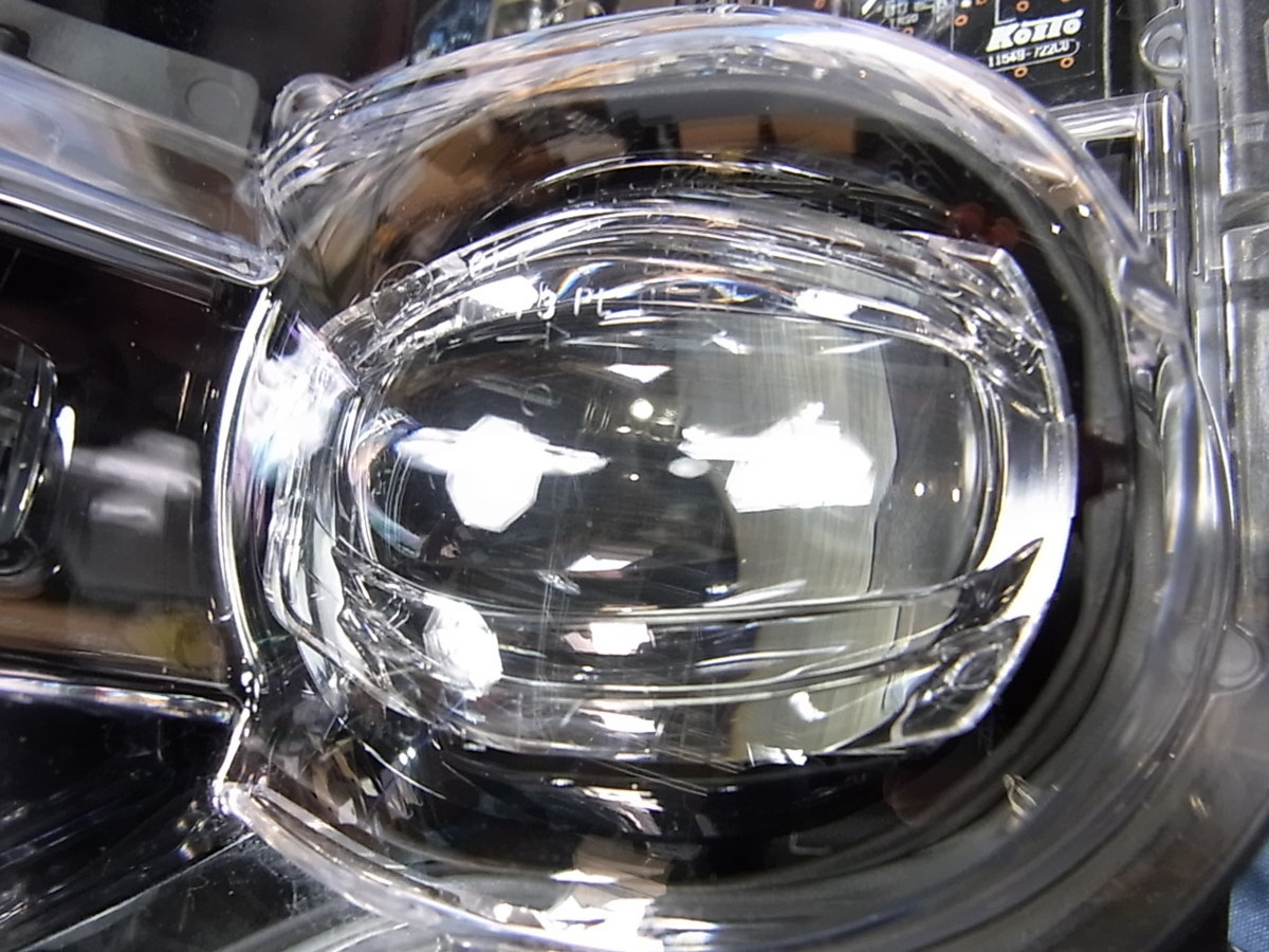 新車外し レクサス UX 純正 LED フォグランプ 左側 助手席側 KOITO 76