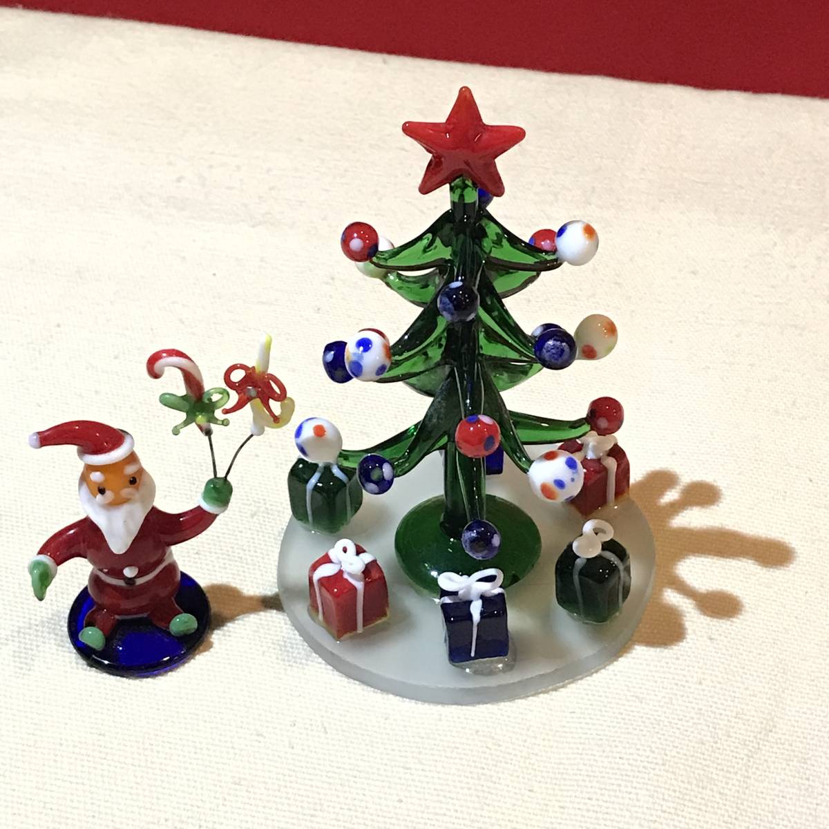 ａ2939 ガラス細工 ミニチュア置物 サンタクロースとクリスマスツリー カラフル 超可愛い 約6 3 ｈ7 F8 3 ｈ12 5 100cm未満 売買されたオークション情報 Yahooの商品情報をアーカイブ公開 オークファン Aucfan Com