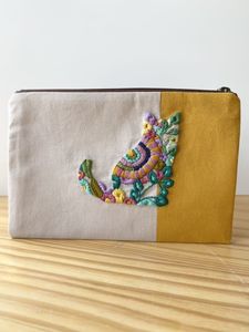 ハンドメイド ポーチ 刺繍のヤフオク の相場 価格を見る ヤフオク のハンドメイド ポーチ 刺繍のオークション売買情報は136件が掲載されています