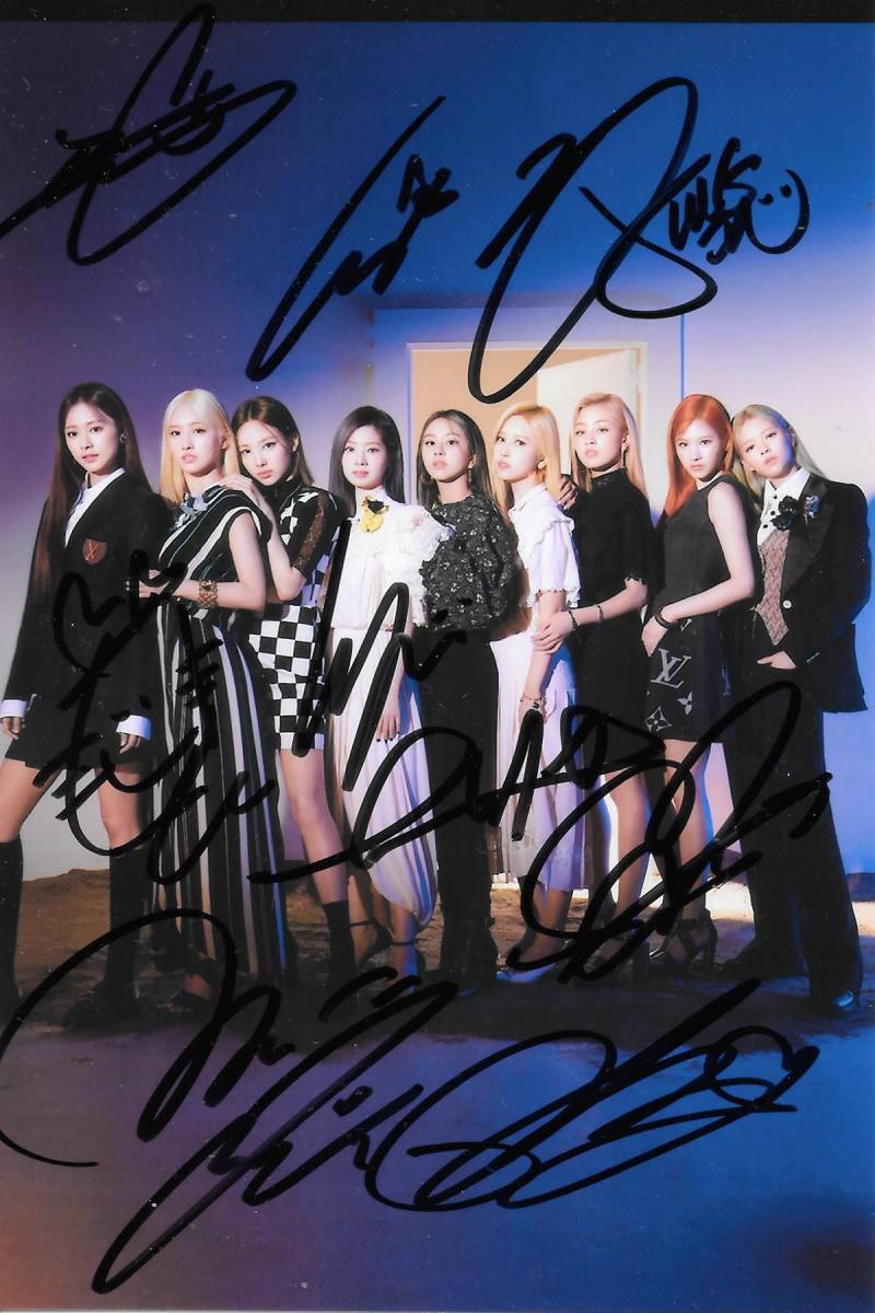 ☆TWICE☆「BAZAAR & Louis Vuitton」全員直筆サイン入り宣伝写真 186