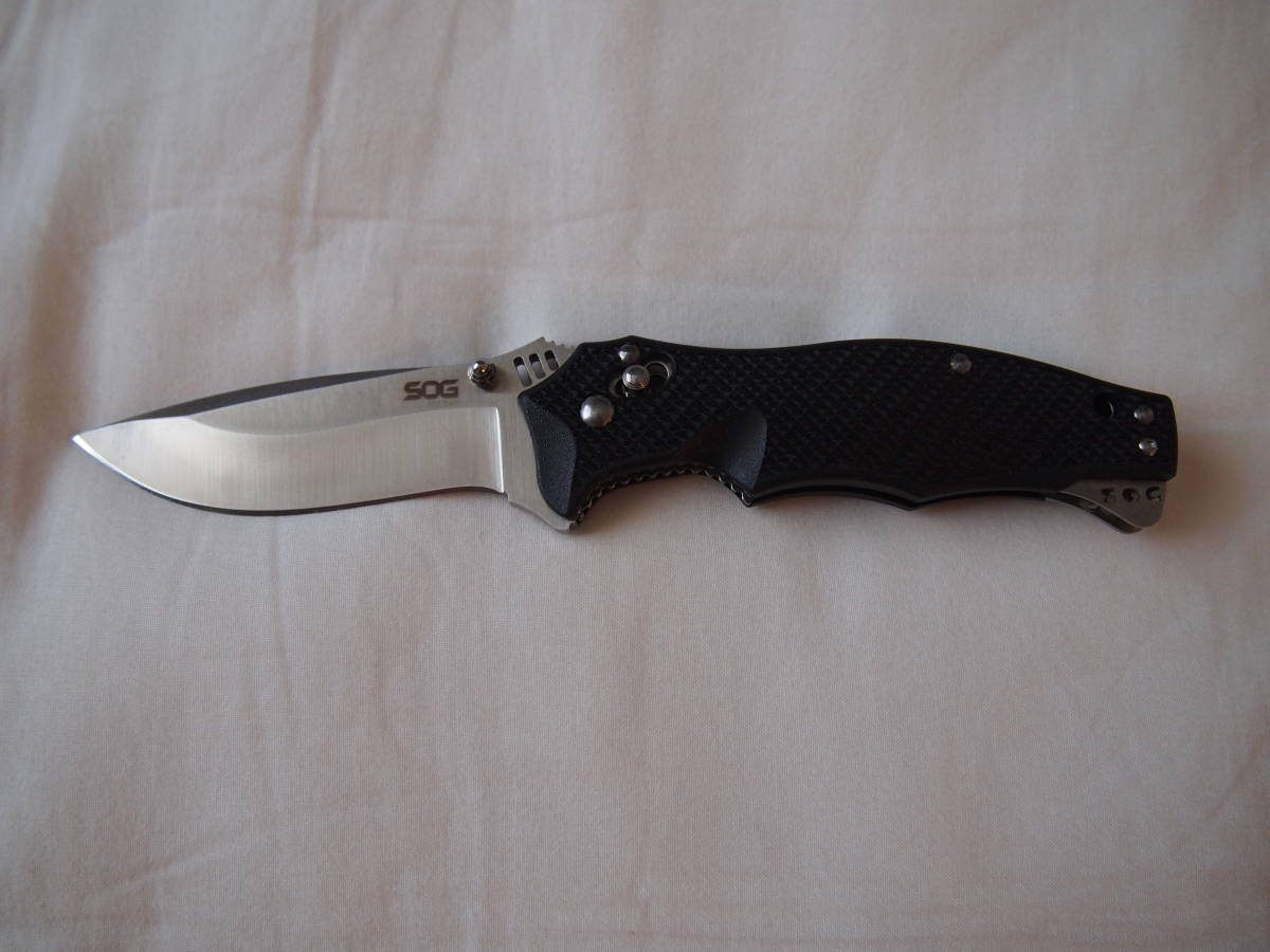 SOG　ソグ　ヴァルカン（バルカン）ナイフ　フォールディングナイフ　未使用美品キャンプアウトドアバトニング　