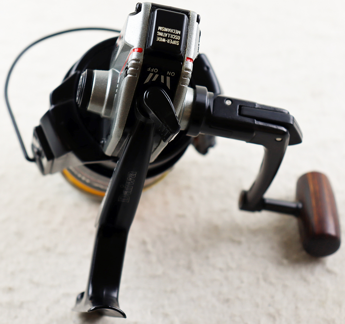 ◇中古品◇釣具 スピニングリール WHISKER/ウィスカー 磯 SS-8000 遠投