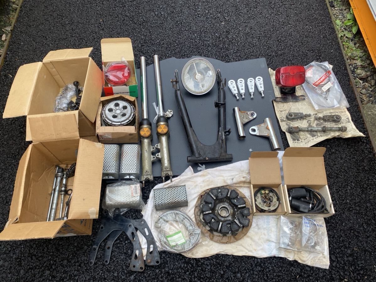 1円スタート!売切!激レア当時物多数! kawasaki Z1/Z2 750RS 純正部品 フロントフォーク スイングアー クラッチ テールレンズ