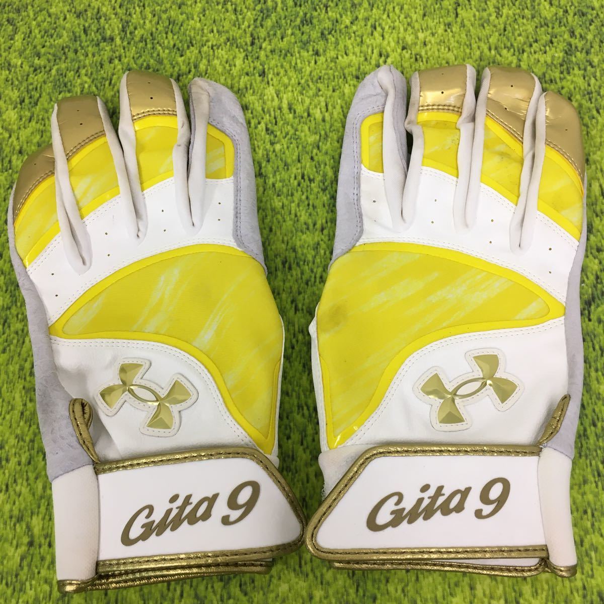 TC-1133 福岡ソフトバンクホークス 柳田悠岐選手 アンダーアーマー UNDERARMOUR 両手 バッティンググローブ サイズL 支給品 野球 中古 