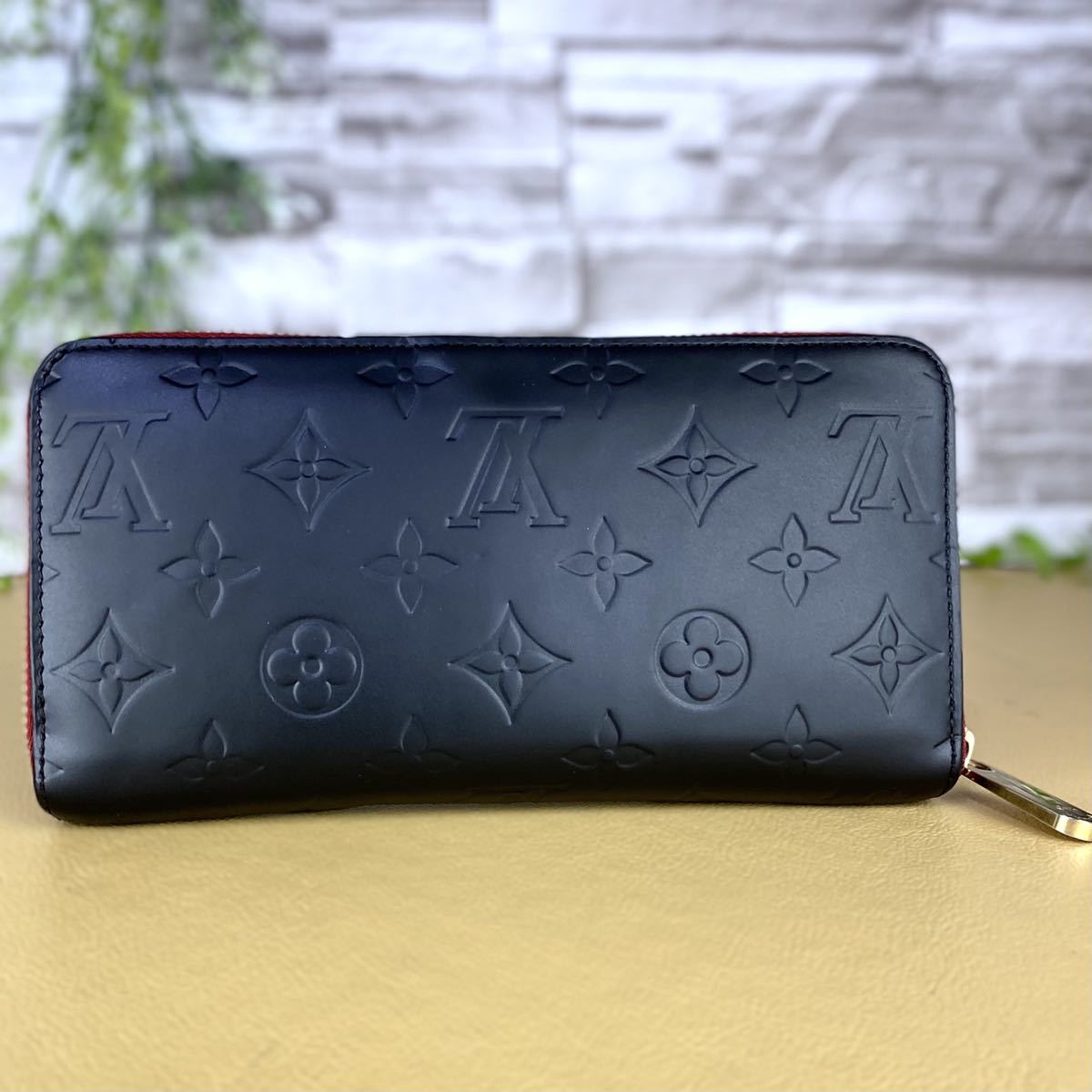 613 ルイヴィトン 1円☆美品☆ マットブラック 黒 赤 ジッピー 