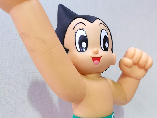 鉄腕アトム フィギュア 31cm SEGA 2003 セガ ソフビ 台座付き 人形 アニメ Tezuka Production 手塚治虫 札幌市東区 新道東店 鉄腕アトム フィギュア 31cm SEGA 2003 セガ ソフビ 台座付き 人形