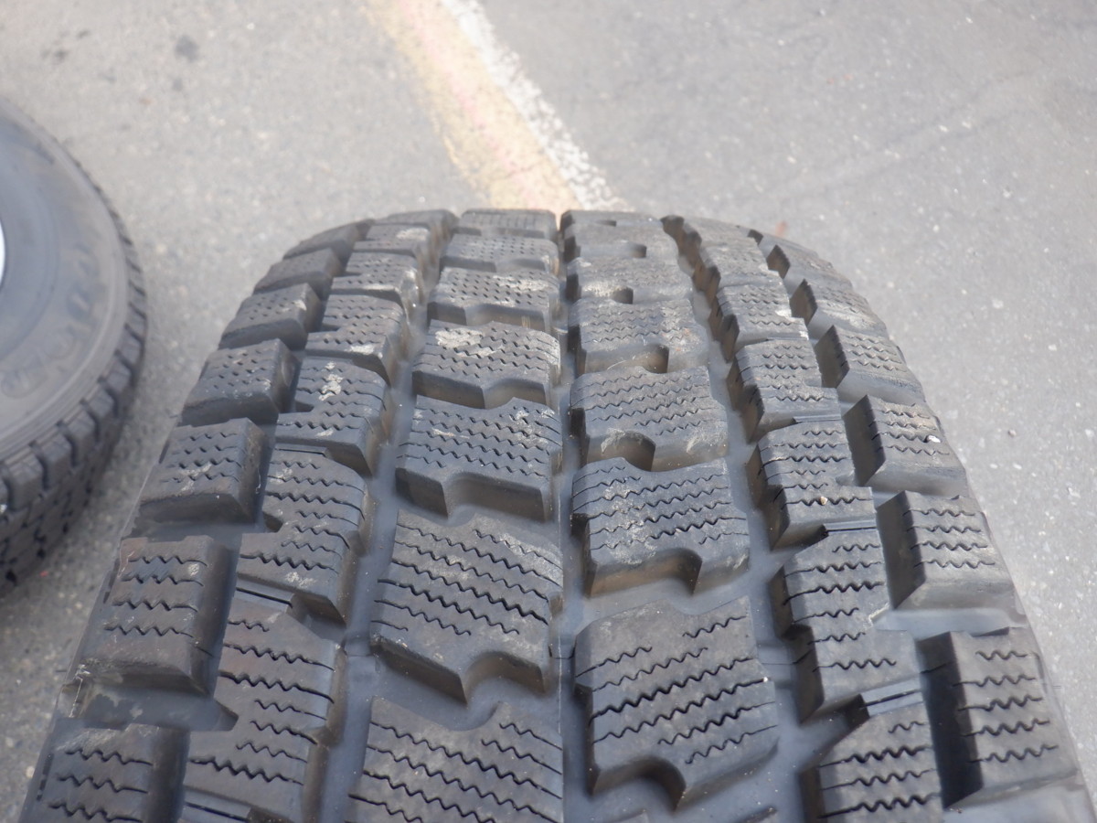 07年 Jeep ジープ コマンダー GH-ZH47 245/65R17 スタッドレスタイヤ 