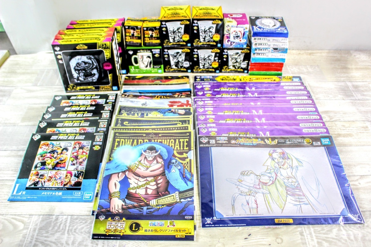 B 6032 ワンピース One Piece 一番くじ 景品 61点 まとめ売り 色紙のみ開封品 One Piece 売買されたオークション情報 Yahooの商品情報をアーカイブ公開 オークファン Aucfan Com